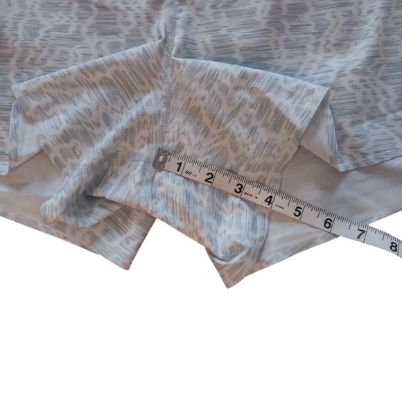 Athleta Printed Run With It 3.5" Short NWT - Picture 16 of 16